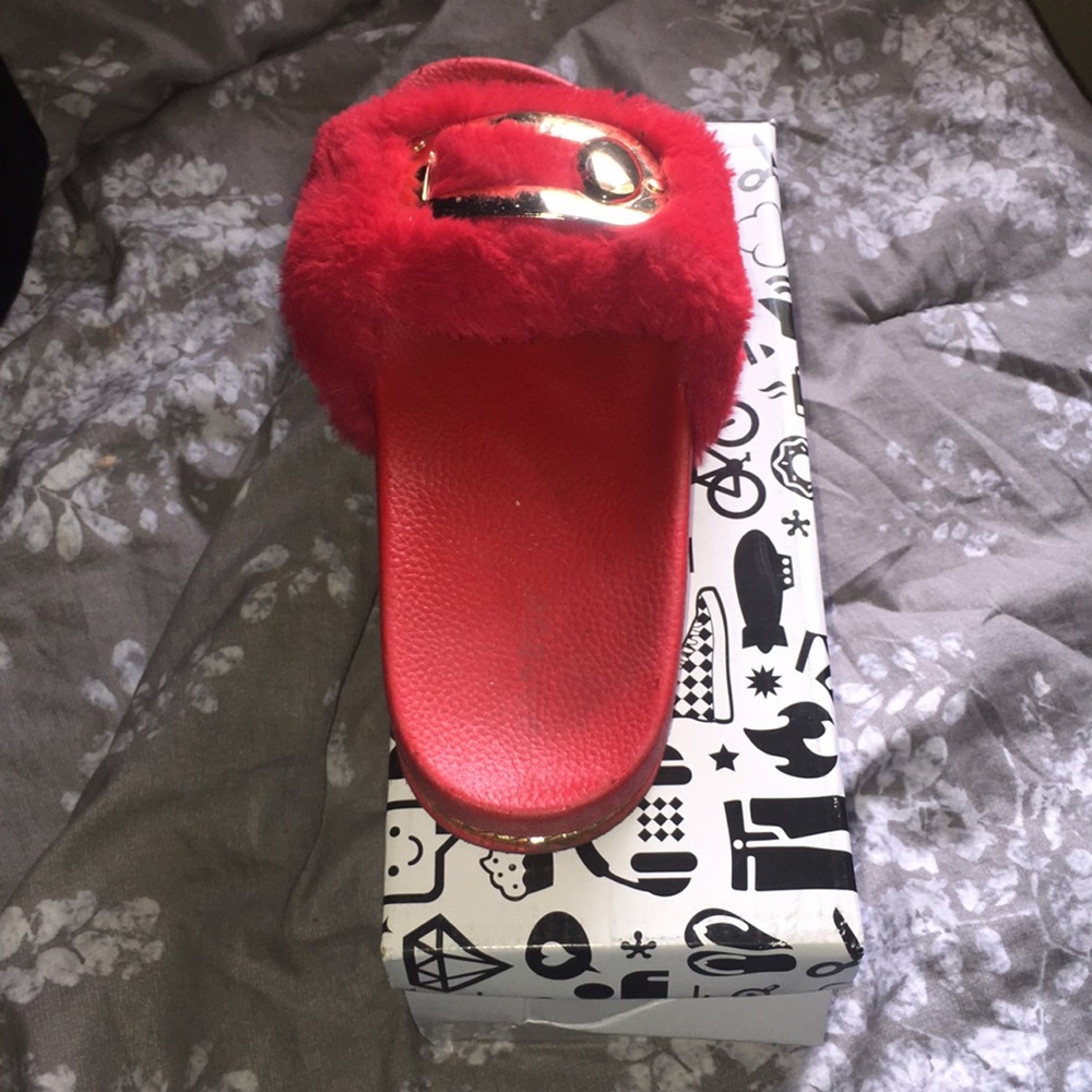 Shoes - Picture 2 of 3